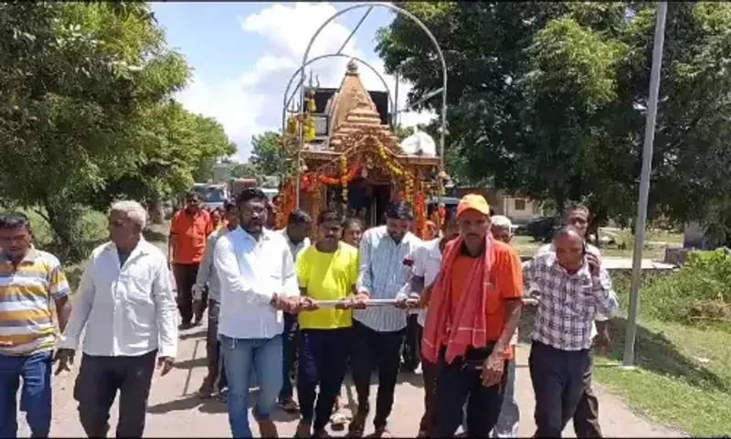 ભરૂચ : વાગરાના લખીગામેથી અંબાજી જવા માઁ શક્તિ પદયાત્રા સંઘનું પ્રસ્થાન કરાયું...