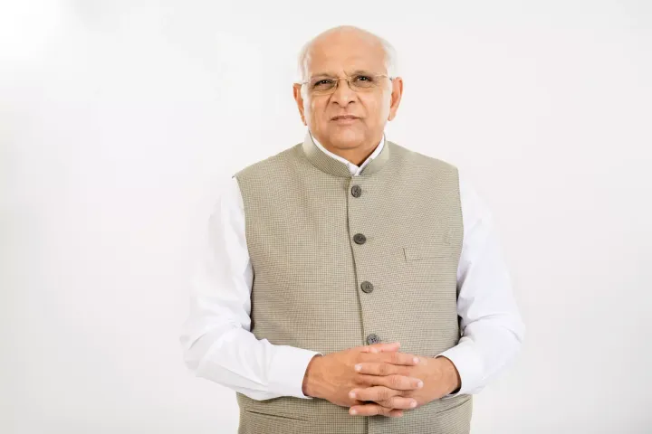 ગાંધીનગર : ખેતીની જમીનના રી-સર્વેને લઇને ગુજરાત સરકારનો મોટો નિર્ણય, વાંચો વધુ..!