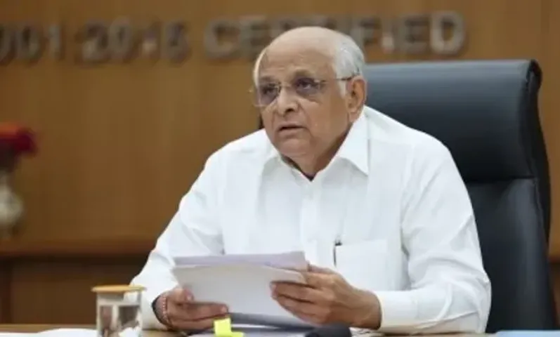 રાજ્યમાં તમામ જિલ્લાઓના ગ્રામ્ય વિસ્તારોમાં બારમાસી રસ્તાની સુવિધાની દિશામાં મુખ્યમંત્રી ભૂપેન્‍દ્ર પટેલનો મહત્વનો નિર્ણય