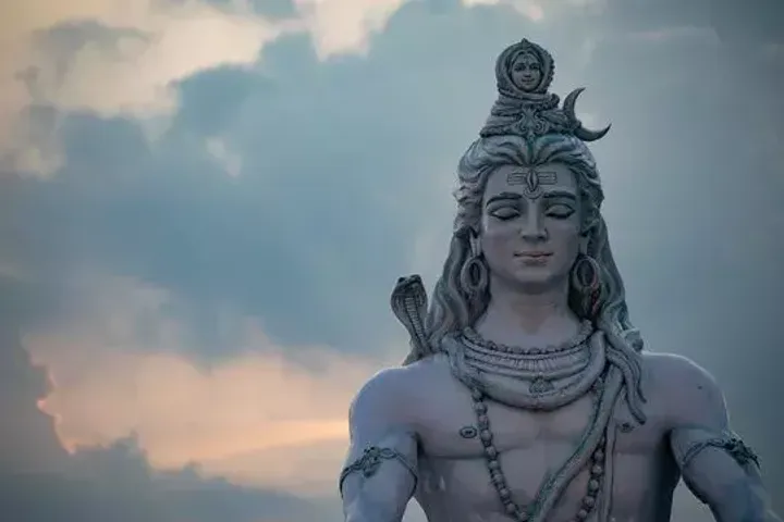 મહાશિવરાત્રીના પર્વ પર મહાદેવનાં વિશેષ દર્શન માટે,આ શિવ મંદિરોની મુલાકાત અવશ્ય લો