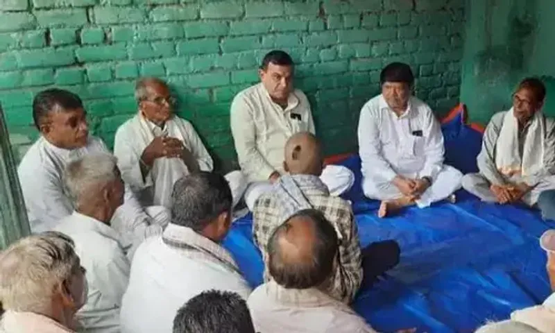 ઇસ્કોન બ્રિજ અકસ્માતમાં મોતને ભેટેલા જસવંતસિંહના પરિવારને સી.કે રાઉલજીએ સહાય ચેક અર્પણ કર્યા