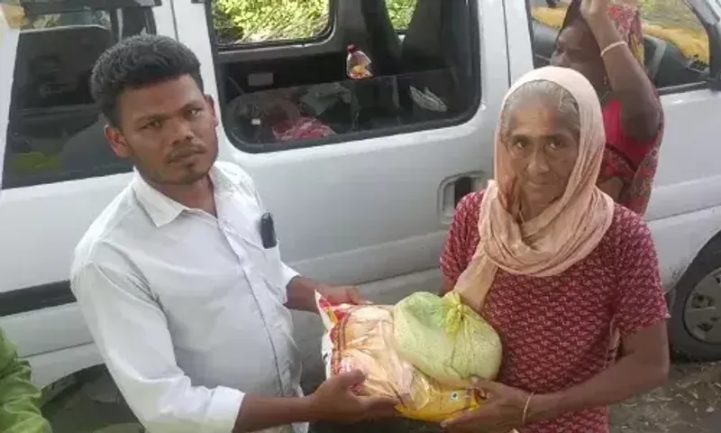 અંકલેશ્વર : અંદાડાની નવી નગરીના પૂર અસરગ્રસ્તોને રાષ્ટ્રીય કિસાન વિકાસ સંઘ દ્વારા રાશન કીટ વિતરણ કરાય...