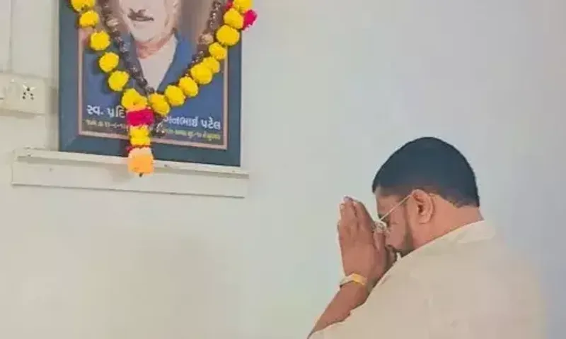 અંકલેશ્વર: ન.પા.ના કારોબારી અધ્યક્ષ નિલેશ પટેલે તેમના રાજકીય ગુરૂ સ્વ.પ્રદીપ પટેલને યાદ કરી પદભાર સંભાળ્યો