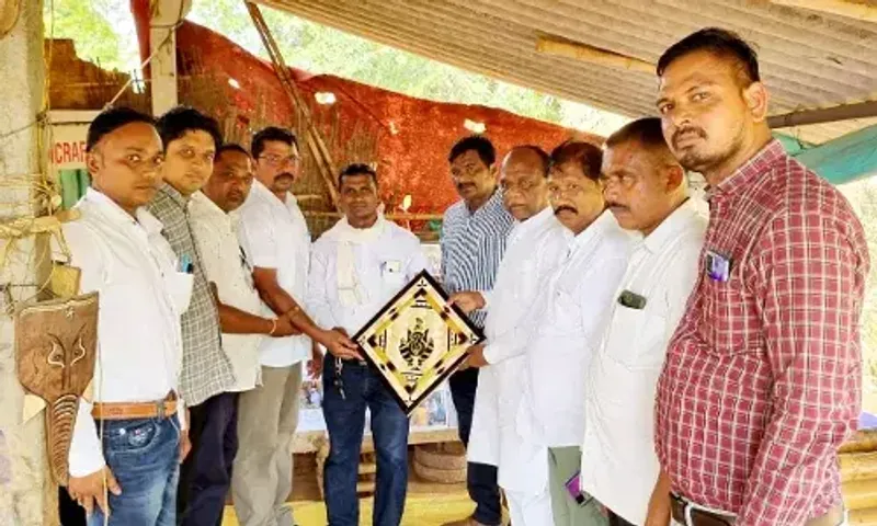 ભરૂચ : વાંસની કલાકૃતિ બનાવવામાં નિપુણતા ધરાવતા કોટવાલીયા સમાજના લોકોનું સાંસદ મનસુખ વસાવાના હસ્તે કરાયુ સન્માન...