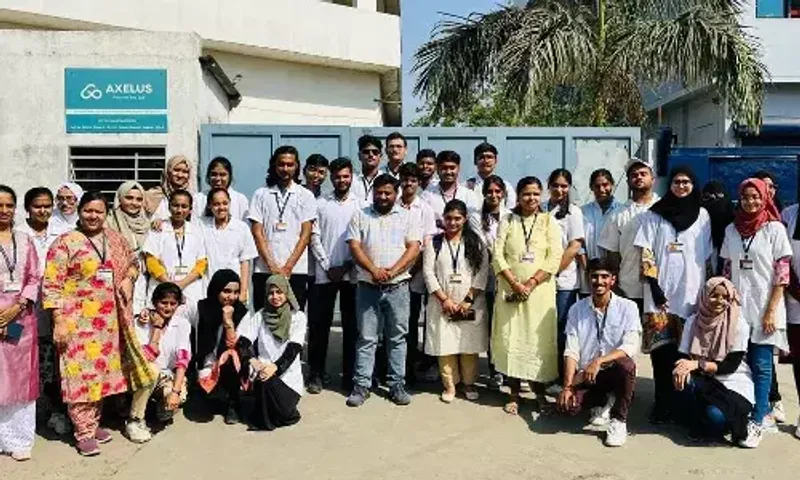ભરૂચ : લક્ષ્મીનારાયણ દેવ કોલેજ ઓફ ફાર્મસી દ્વારા સ્ટુડન્ટ્સ લર્નિંગ અંતર્ગત ઇન્ડસ્ટ્રીયલ વિઝીટ યોજાય...
