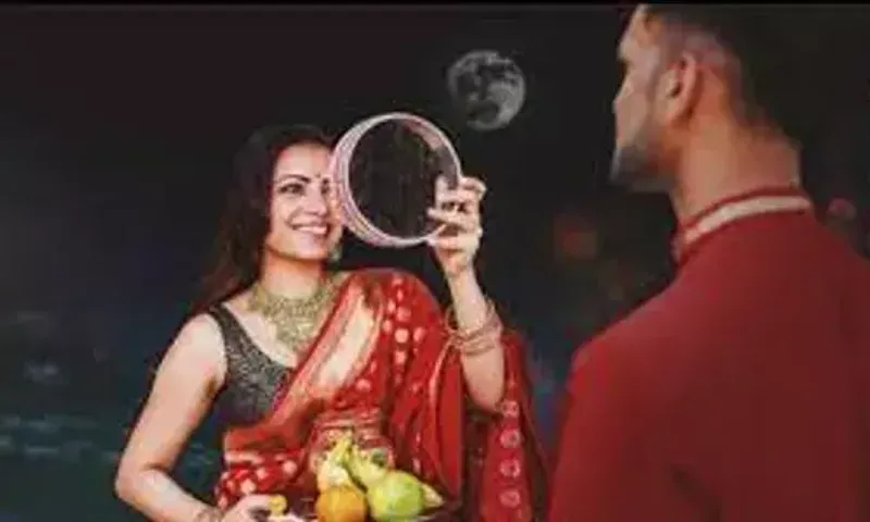 જો તમે કરવા ચોથની પૂજા પહેલી વાર કરતાં હોવ તો આ બાબતોનું રાખો ખાસ ધ્યાન, વડીલોના આશીર્વાદ સાથે કરો આ પૂજા..