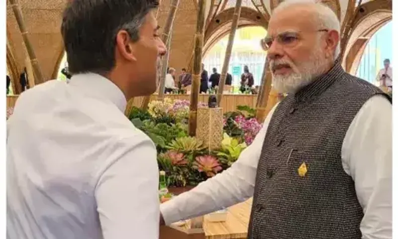 વડાપ્રધાન નરેન્દ્ર મોદી સમિટના પહેલા દિવસે ભારતીય મૂળના બ્રિટિશ પીએમ ઋષિ સુનકને મળ્યા