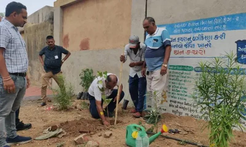ભરૂચ : વિશ્વ પર્યાવરણ દિવસ નિમિત્તે ઝઘડીયાના રાણીપુરા ગામે બીટ પ્લાસ્ટિક પોલ્યુશનની થીમ આધારિત કાર્યક્રમ યોજાયો...