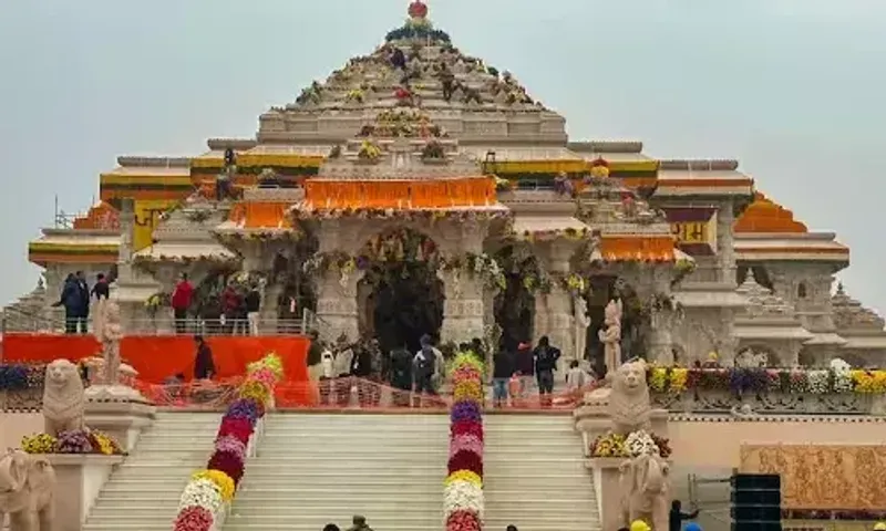 અયોધ્યામાં રામ મંદિરનું ઉદ્ઘાટન, પ્રાણ પ્રતિષ્ઠા દરમિયાન ગર્ભગૃહમાં પીએમ મોદી સહિત પાંચ લોકો હાજર રહેશે.