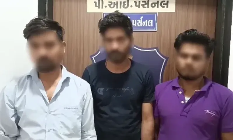 અંકલેશ્વર : ડેનો ફાર્મ કંપનીમાંથી કીટોકોનાઝૉલ પાઉડરની ચોરી મામલે પોલીસે 3 કર્મચારીઓની ધરપકડ કરી...