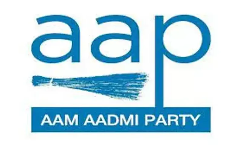 ગુજરાત AAPના 2 કોર્પોરેટર ગેરલાયક, શહેરી વિકાસ સચિવનો હુકમ...