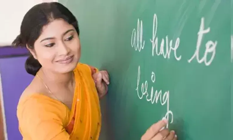 જો તમે કેન્દ્રીય વિદ્યાલયમાં શિક્ષક બનવા માંગતા હોવ તો પાત્રતા અને પસંદગી પ્રક્રિયા અને અન્ય વિગતો જાણો.