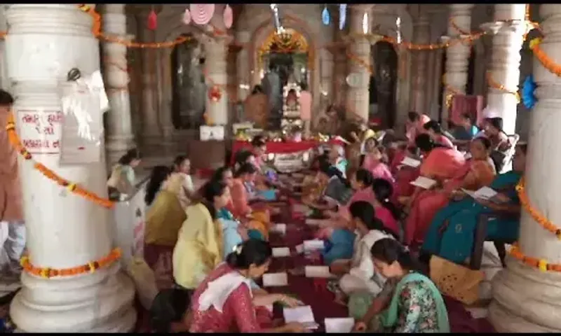 ભરૂચ : શ્રીમાળી પોળ ખાતે જૈન ધર્મના 20મા તીર્થંકર શ્રી મુનિસુવ્રત સ્વામીના જન્મ કલ્યાણક મહોત્સવની ઉજવણી કરાય