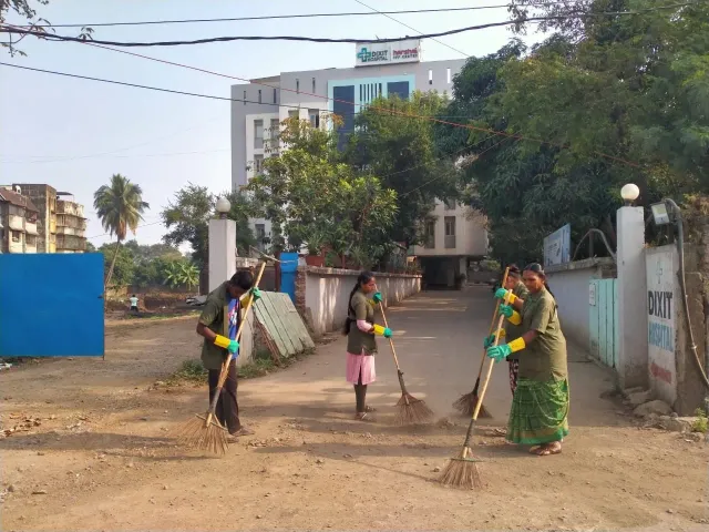 વલસાડ : પાલિકા વિસ્તારોમાં સાફ-સફાઈની કામગીરી હાથ ધરાય, ગંદકી નહીં કરવા લોકોને તંત્રની અપીલ...