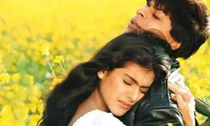 DDLJ ફરી એકવાર મોટા પડદા પર રિલીઝ થઈ, વાંચો કેટલા રૂપિયાની કરી કમાણી