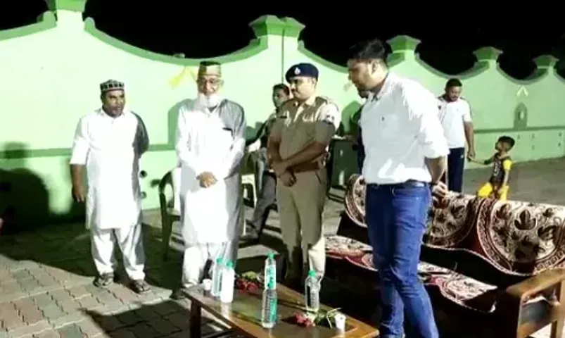 ભરૂચ: નબીપુરમાં રમઝાન ઈદ અને પરશુરામ જયંતિના તહેવા નિમિત્તે પોલીસની ખાસ કવાયત, નગરજનોને શાંતિ જાળવવા કરી અપીલ