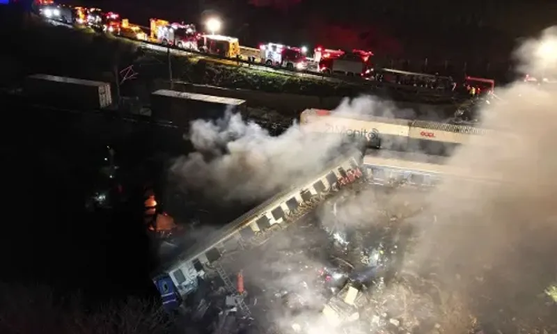 Train Collision : ગ્રીસમાં મોટો અકસ્માત, માલગાડી અને પેસેન્જર ટ્રેન એકબીજા સાથે અથડાઇ, 32ના મોત, 85 થી વધુ ઘાયલ