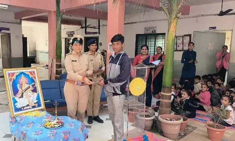 ભરૂચ : જંબુસરના જંત્રાલ ગામની વિદ્યાકુંજ શાળા ખાતે શહીદ દિવસ નિમિત્તે વકૃત્વ સ્પર્ધા યોજાય...