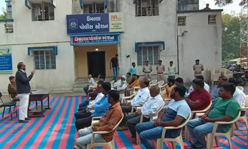 ભરૂચ : ઉતરાયણ પર્વને ધ્યાનમાં રાખી ઝઘડિયાના ઉમલ્લા પોલીસ મથકે યોજાય શાંતિ સમિતિની બેઠક