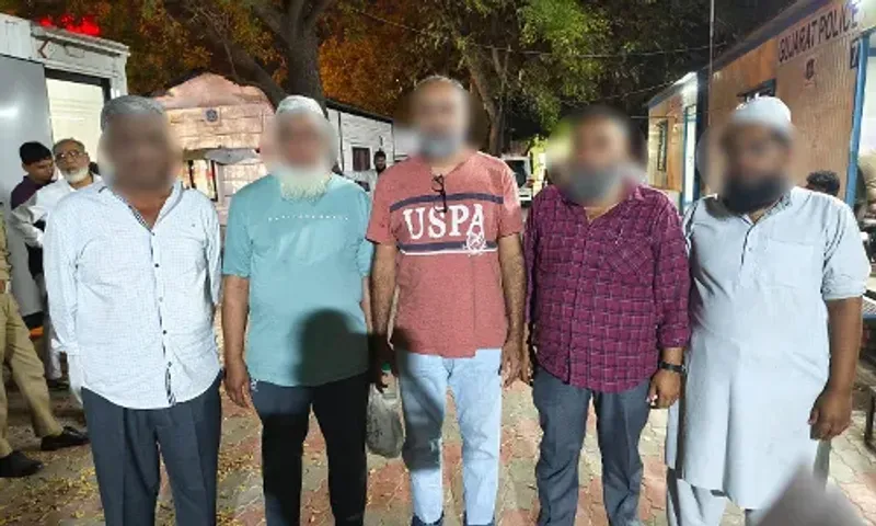 અંકલેશ્વર: વકફ બોર્ડનો ડુપ્લીકેટ હુકમ પત્ર રજૂ કરી છેતરપિંડી આચરનાર 5 શખ્સોની બી ડિવિઝન પોલીસે કરી અટકાયત