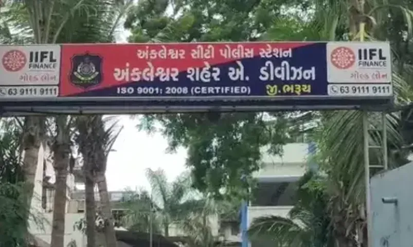 અંકલેશ્વર : પ્રોહિબિશનના ગુન્હામાં સંડોવાયેલ 2 ઇસમોની નવા દીવા ગામથી પોલીસે કરી ધરપકડ…