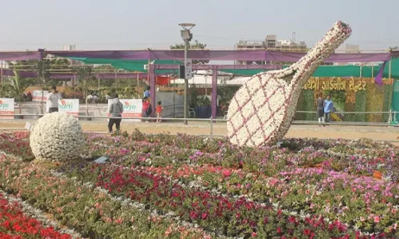 અમદાવાદ : રિવરફ્રન્ટ ફ્લાવર-શો અને કાંકરિયા કાર્નિવલને લઈ તંત્ર દ્વારા તૈયારીઓ શરૂ...