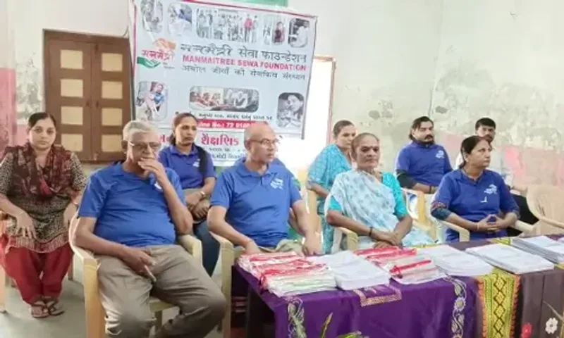 ભરૂચ : મનમૈત્રી સેવા ફાઉન્ડેશન દ્વારા વેજલપુરની બી.એચ.મોદી શાળાના વિદ્યાર્થીઓને શૈક્ષણિક કીટનું વિતરણ...