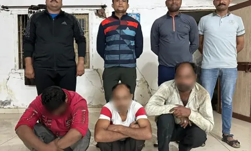 અંકલેશ્વર : પાનોલી નજીક બાકરોલ ગામ બ્રિજ પાસેની દુકાનમાંથી શંકાસ્પદ એસ.એસ.ના વાલ્વ સાથે 3 શખ્સોની ધરપકડ