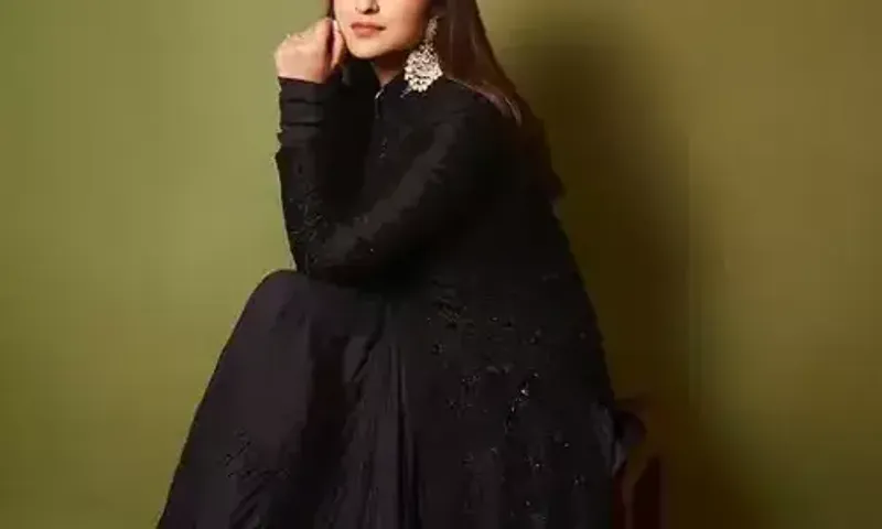 પરિણીતી પર્સનલ કેર બ્રાન્ડ 'ક્લેનસ્ટા'ની પાર્ટનર અને ઇન્વેસ્ટર બની, સોશિયલ મીડિયા પર શેર કરી માહિતી..