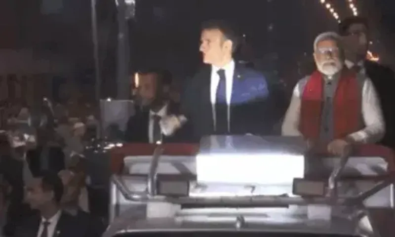 રાજસ્થાનના જયપુરમા પીએમ મોદી અને ફ્રાન્સ પ્રેસિડન્ટ ઈમેન્યુઅલ મેક્રોનએ કર્યો રોડ શો