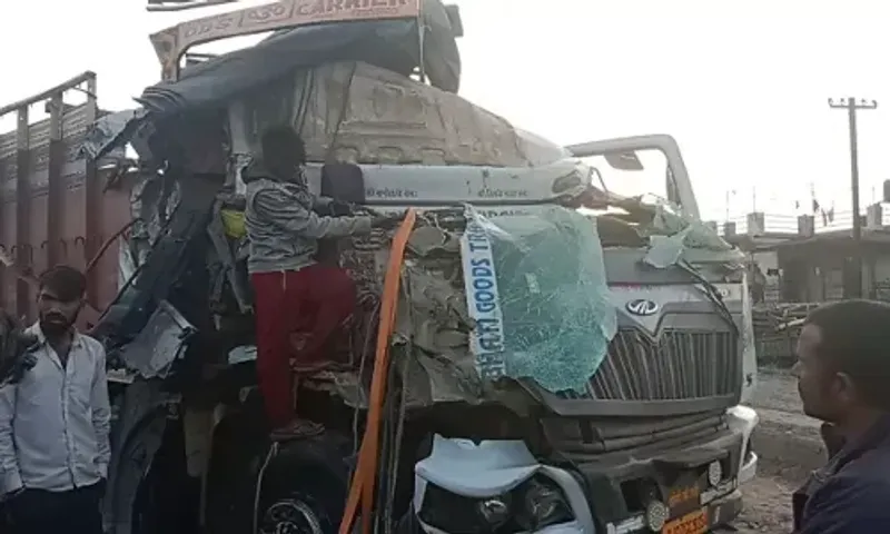 સાબરકાંઠા: હિમતનગર-શામળાજી નેશનલ હાઈવે પર બે ટ્રક વચ્ચે અકસ્માત, એક વ્યક્તિનું કરૂણ મોત