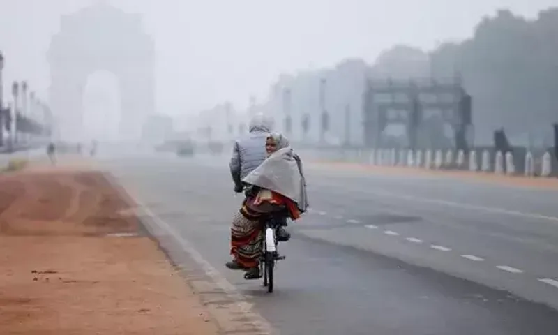 દિલ્હી સહિત સમગ્ર ઉત્તર ભારતમાં કતિલ ઠંડી થઈ શરૂ, આગામી 2-3 દિવસમાં ઉત્તર-પશ્ચિમ ભારતમાં સવારના સમયે ગાઢ ધુમ્મસની સંભાવના