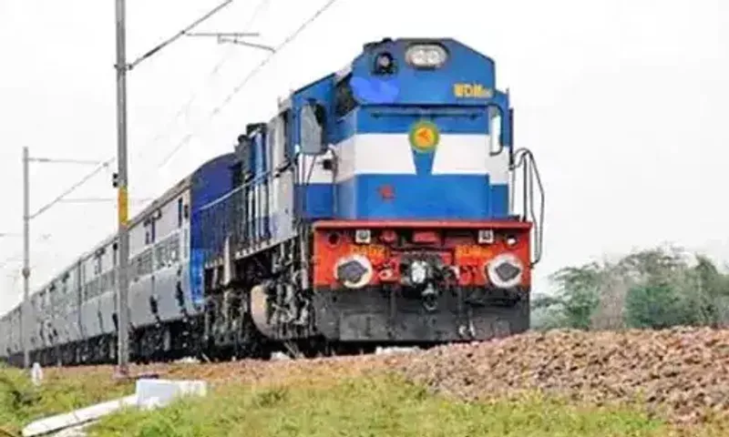 સોરઠવાસીઓની યાત્રા સુવિધામાં કરાયો વધારો, હવે દર સોમવારે જૂનાગઢથી બનારસની ટ્રેન દોડશે...!