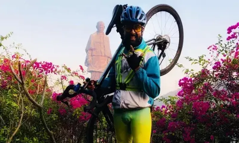 ભરૂચ: સાયકલીસ્ટ રાજેશ્વર રાવે સ્ટેચ્યુ ઓફ યુનિટી સુધી 250 કી.મી.ની સાઇકલ યાત્રા માત્ર 13 કલાકમાં પૂર્ણ કરી