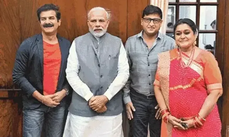 પીએમ મોદી પણ છે ફિલ્મ 'ખીચડી'ના ફેન, મુખ્યમંત્રી હતાં ત્યારે થિયેટરમાં જોઈ હતી આ ફિલ્મ….