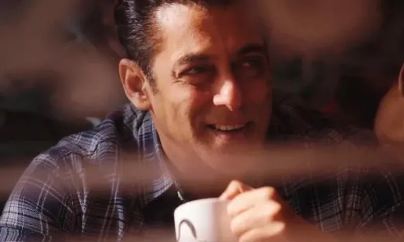 સલમાન ખાન ટાઇગર-3ના સેટ પર થયો ઘાયલ, ફોટો શેર કરી લખ્યું ટાઇગર જખ્મી હૈ..