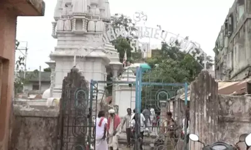 શ્રાવણ માસ વિશેષ : અંગ્રેજોના સમયમાં સૈનિક છાવણીના નામથી પ્રખ્યાત થયેલું બનાસકાંઠા-ડીસાનું રિસાલેશ્વર મહાદેવ મંદિર,વાંચો ધાર્મિક મહત્વ...