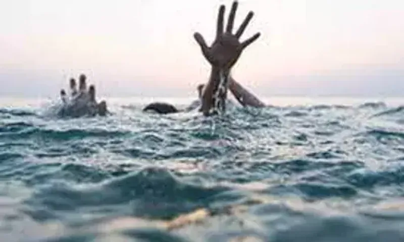 બિહાર : માંઝીના મટિયાર પાસે સરયૂ નદીમાં બોટ પલટી જતાં 18થી વધુ લોકો લાપતા, ત્રણ લોકોના મોત