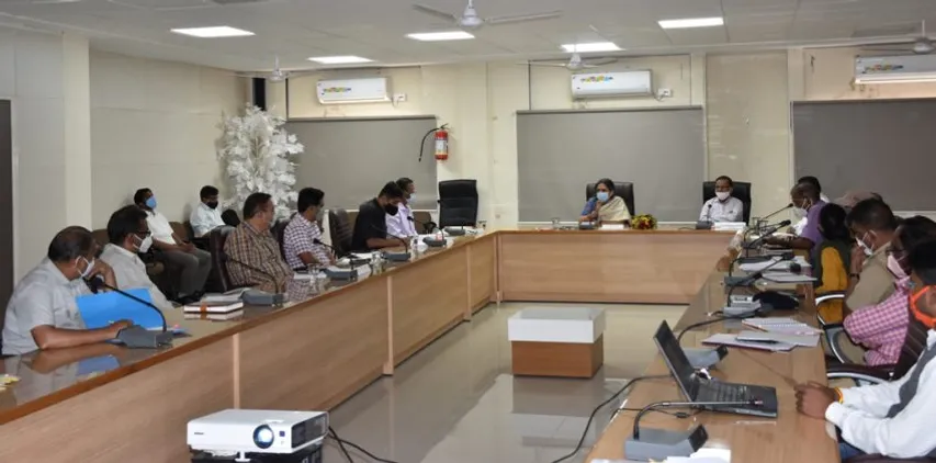 ડાંગ : લાંચ રુશ્વત વિરોધી અને તકેદારી સમિતિની બેઠકમાં તકેદારી આયુક્ત દ્વારા અપાયું પ્રેરક માર્ગદર્શન