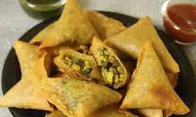 વરસાદમાં માણો મગની દાળના સમોસાનો આનંદ, એકદમ સરળ છે રીત....