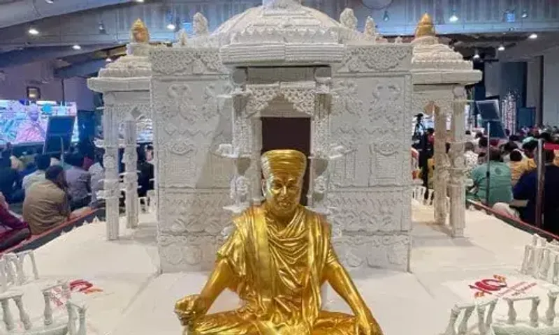 સિડનીના સ્વામિનારાયણ મંદિરમાં તૈયાર કરવામાં આવી વિશ્વની સૌથી મોટી કેક…