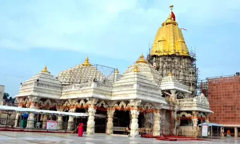 જાણો માતાજીના 52 શક્તિપીઠોના નામ અને સ્થાનો, નવરાત્રીમાં જઈ શકો છો દર્શન માટે.!