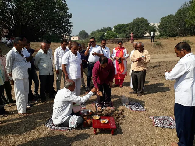 આમોદમાં ધારાસભ્યનાં હસ્તે રસ્તાઓની ખાતમુહર્ત વિધિ કરાઈ