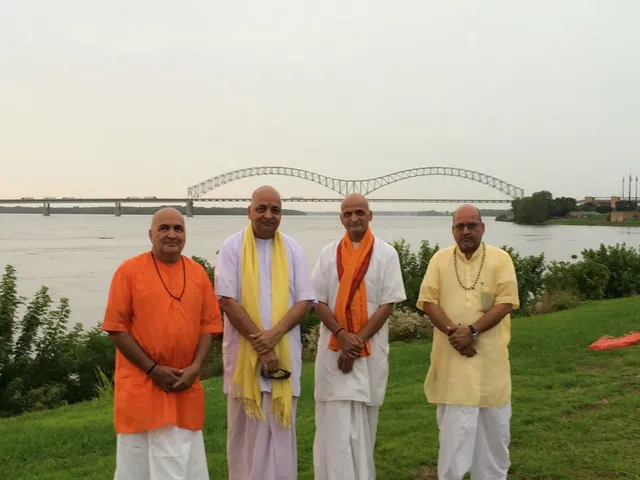 શીનોર તાલુકાનાં બરકાલ ગામે પાવન શલીલા મા નર્મદાનાં સાનિધ્યમાં શ્રી શિવમહાપુરાણ કથાનું ધર્મભીનું આયોજન