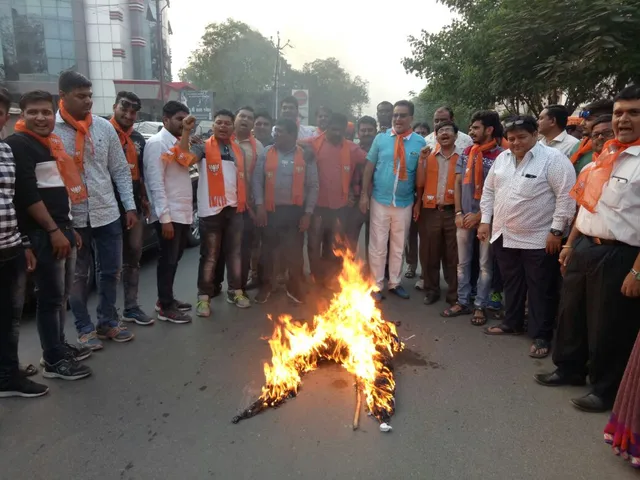 અંકલેશ્વરમાં ભાજપ દ્વારા શક્તિસિંહ ગોહિલનાં પૂતળાનું કરાયુ દહન