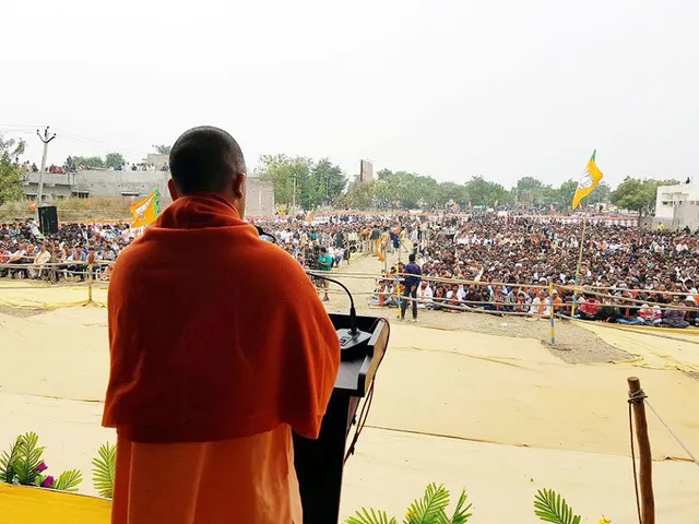 ભાવનગરનાં ગારિયાધારમાં સીએમ યોગીએ ચૂંટણી સભા સંબોધી