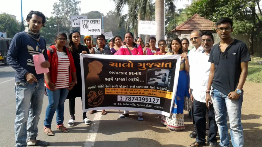 અંકલેશ્વરમાં મહિલાઓ પર અત્યાચાર કરનારાઓ  સામે કડક પગલા ભરવાની  માંગ સાથે રેલી યોજાઈ