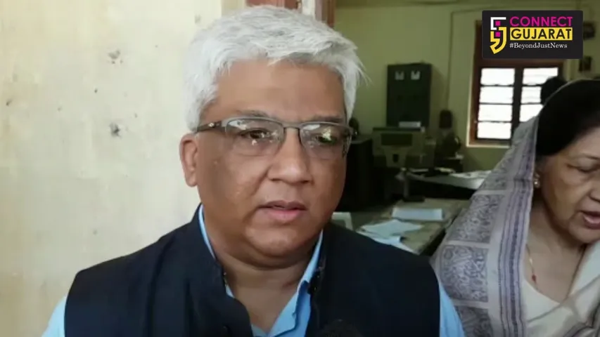 વડોદરાનાં મહારાજા અને રાજમાતાએ લોકશાહીનાં પર્વમાં આપ્યુ યોગદાન