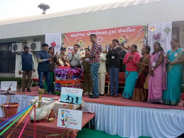 અંકલેશ્વરની સ્વામી વિવેકાનંદ ગુજરાતી માધ્યમ શાળામાં મેઘધનુષી વાર્ષિક રમતોત્સવની ઉજવણી