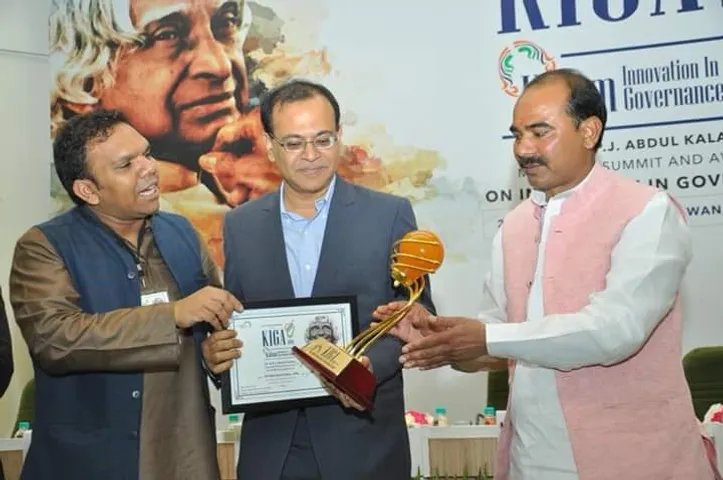 નવનારી એક અભિયાનને દિલ્હી ખાતે મળ્યો એવોર્ડ